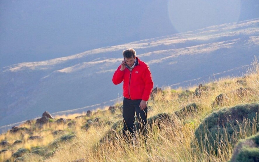Persone disperse in montagna: si può utilizzare la localizzazione del cellulare per rintracciarle.