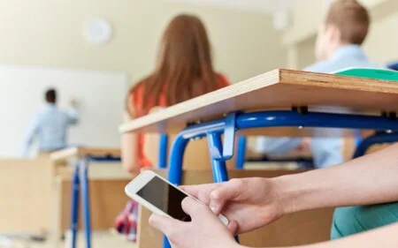 Esclusione dall’Esame di Stato per utilizzo del cellulare