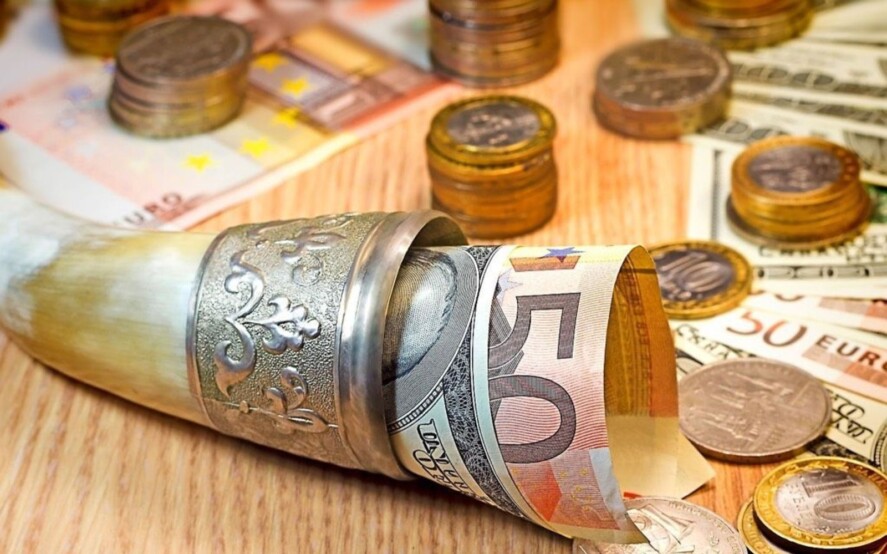 La donazione effettuata tramite il trasferimento di strumenti finanziari mediante ordine di banca richiede l’atto pubblico