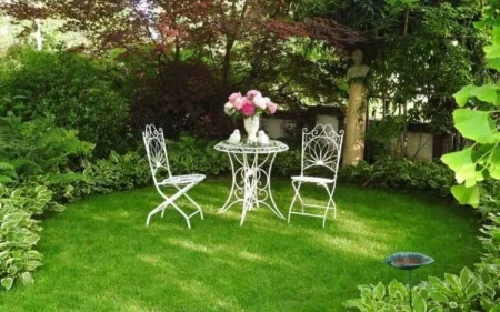 Chi è agli arresti domiciliari non può uscire neppure nel giardino di casa